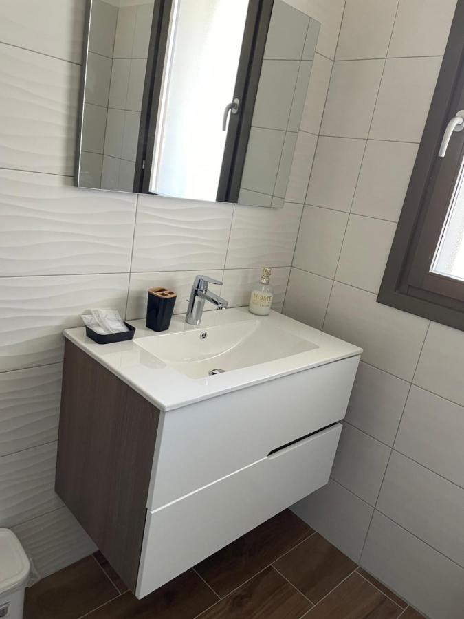 Dolcecasaleogiu Con Parcheggio Coperto Gratuito Apartment Vitinia ภายนอก รูปภาพ