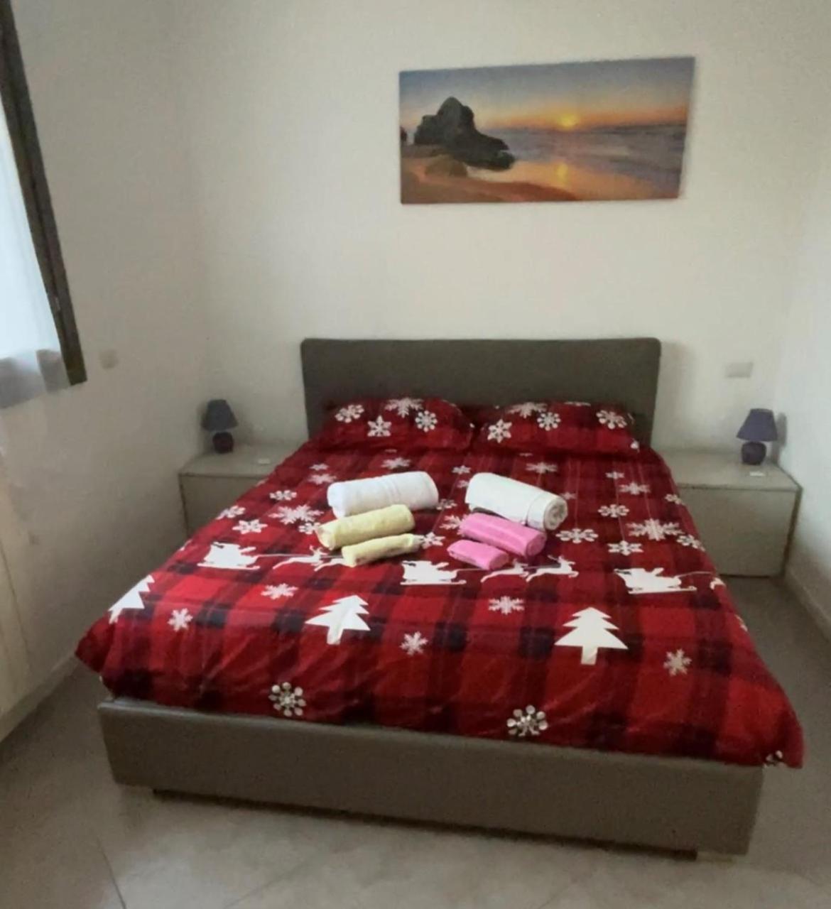 Dolcecasaleogiu Con Parcheggio Coperto Gratuito Apartment Vitinia ภายนอก รูปภาพ